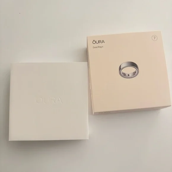 Oura Ring Gen 4 Size 7 Silver Brand new in box - Picture 3 of 9